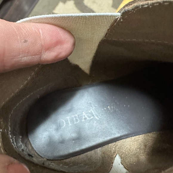 DIBA True For Real Life CUDDLE BUN Chelsea Boots 8.5 | white distressed - Picture 6 of 11